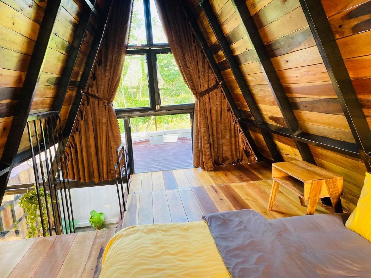 Tien Son Pleiku Homestay Zewnętrze zdjęcie